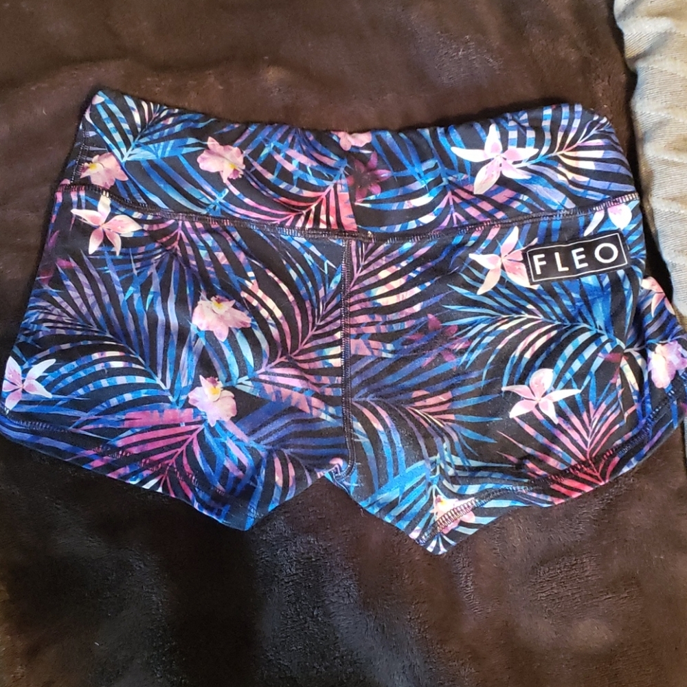 Fleo Shorts